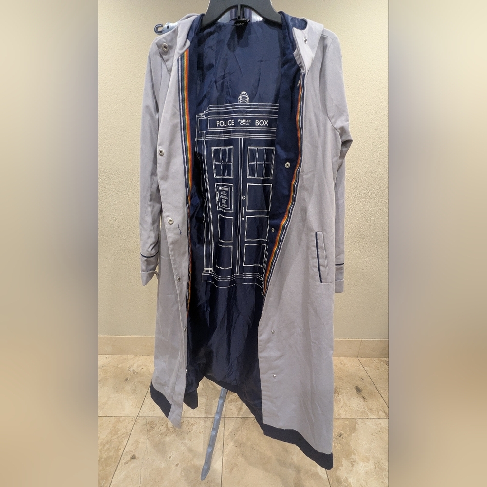 Doctor Who Thirteenth Doctor Trench Coat Her Universe Size S Halloween Cosplay